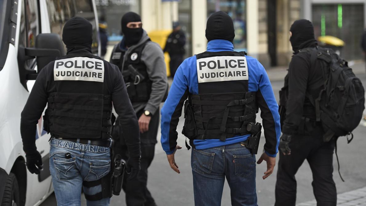 [PUNIQRANDLINE-(au-dating-names.txt) 38 Homme rechercher a st dizier par la police [PUNIQRANDLINE-(au-dating-names.txt) 51